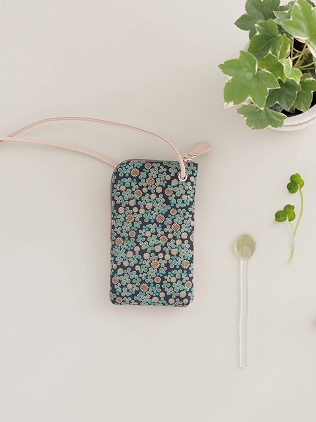 スマホポシェット